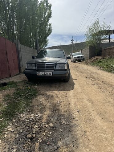 мерседес 210 1997: Mercedes-Benz 220: 1995 г., 2.2 л, Механика, Бензин, Седан lalafo.kg да мерседес 210 1997: Mercedes-Benz 220: 1995 г., 2.2 л, Механика, Бензин, Седан