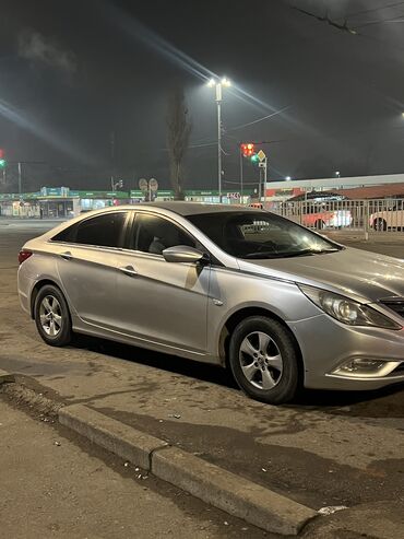 hyundai sonata yf: Сдаю в аренду