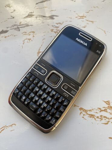 нокия банан: Nokia E72, Б/у, 2 ГБ, цвет - Черный, 1 SIM