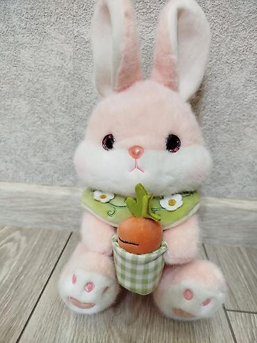 Игрушки: Мягкие игрушки — розовые зайчики 1) Большой зайчик в подарочной — 10