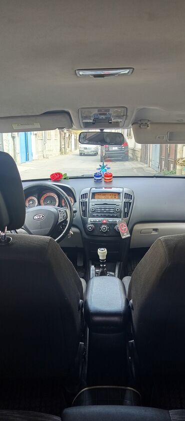 Kia: Kia Ceed: 1.4 l | 2009 il Hetçbek — 5