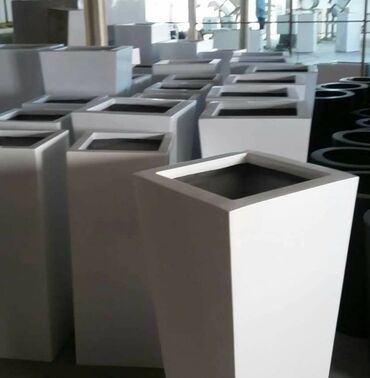 Bitkilər üçün dibçəklər: Xer razmir de özel dibcek istehsal edirik. Qvadrat ve adede gore
