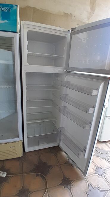 кара балта холодилник: Муздаткыч Beko, Эки камералуу, 180 *