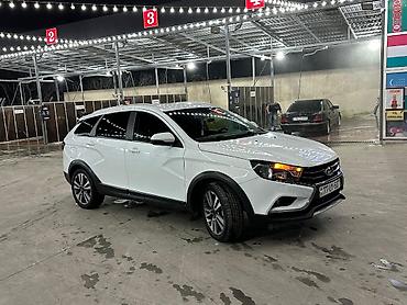 corolla cros: Lada Vesta SW Cross – ağ rəngli, şəhər və ailə istifadəsi üçün praktik — 9