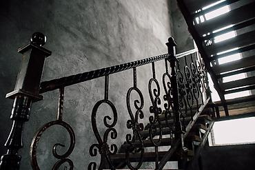 кованая: Срочно 🏡 Продаётся двухэтажный ПСО дом в Биримдик-Кут 📍 Участок: 4 — 6