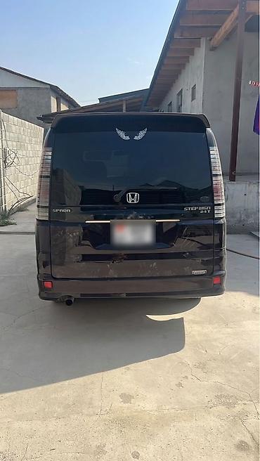 step: Honda Stepwgn: 2004 г., 2.4 л, Автомат, Бензин, Минивэн — 2