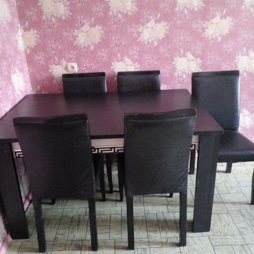 Qabyuyan maşınlar: Zu90*📌Masa dəsti satilir*
*💸qiyməti 220₼*
*🏠ünvan Hövsan zu90 7374*