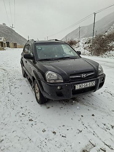 avtomobil şüşələri: Hyundai Tucson – qara rəngli, kompakt krossover/SUV. Texniki və — 2