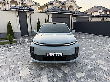 sm x: Lixiang L6: 2025 г., 1.5 л, Вариатор, Гибрид, Кроссовер — 3