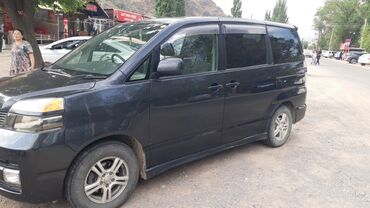 Toyota: Toyota Voxy: 2003 г., 2 л, Автомат, Бензин, Минивэн