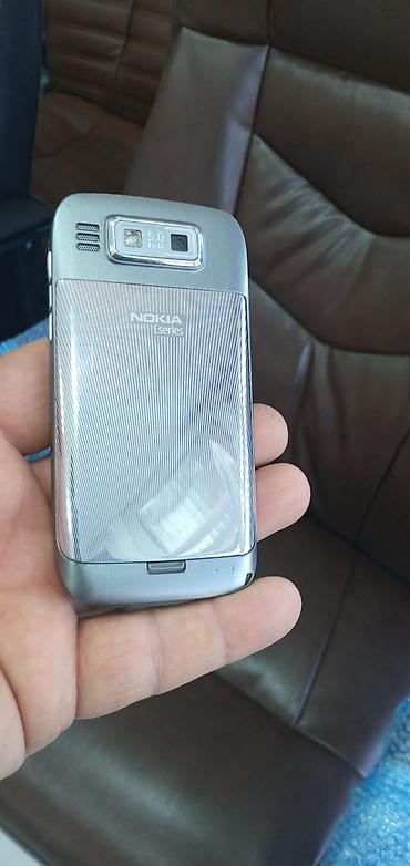 Nokia: Nokia E72, rəng - Gümüşü, Düyməli — 2