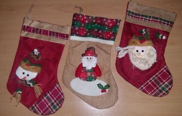 Yeni il oyuncaqları və bəzəkləri: Yeni il aksesuarlari satilir. Yeni il corablarizinqrovlu celengler — 6