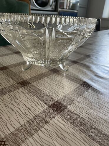 Посуда: Продаю чешский хрусталь, б-у в отличном состоянии. Вазы все разного — 16