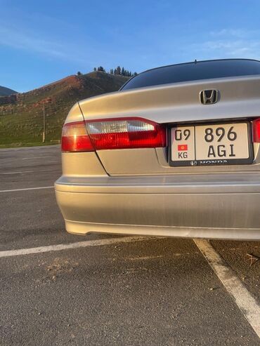 купить диски r16 4x114.3: Седан Honda Accord, модель оснащена элегантным дизайном кузова