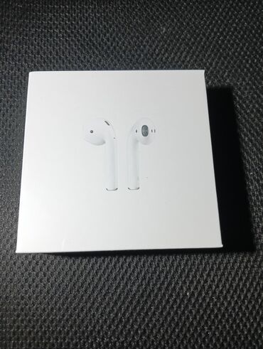 Ηλεκτρονικά: The Apple AirPods (2nd Generation) are truly wireless earbuds designed