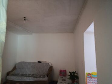 ысык атинский район: Дом, 64 м², 3 комнаты, Собственник, Старый ремонт