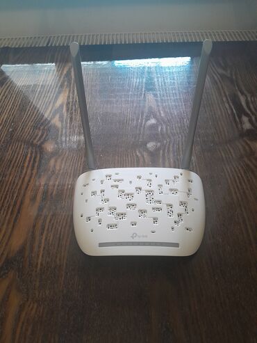 Modemlər və şəbəkə avadanlıqları: Salam modemdir təcili satıram almışam 112 azn teze işlək — 3