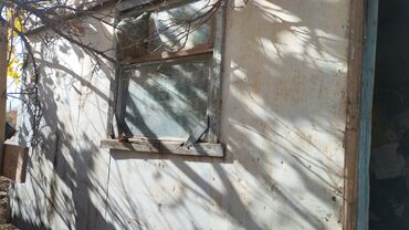 дом деревянный: Передвижной строительный вагончик (бытовка) на колесной раме