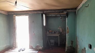 evler satiliq: 3 sot torpak icinde 2 dene 2 otaqli ev kiraye verilib biznes ucun — 5