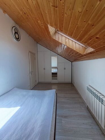 Продажа квартир: 4 комнаты, 160 м², Индивидуалка, 3 этаж, Евроремонт
