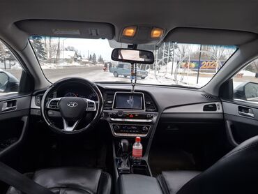 Hyundai: Hyundai Sonata: 2018 г., 2 л, Автомат, Газ, Седан — 2