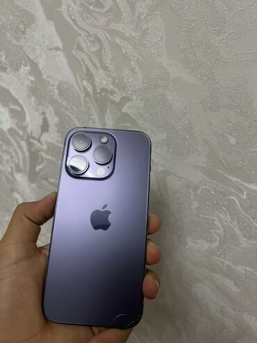 сломанные телефоны: IPhone 14 Pro, Б/у, 256 ГБ, Deep Purple, Защитное стекло, Чехол, 92 %