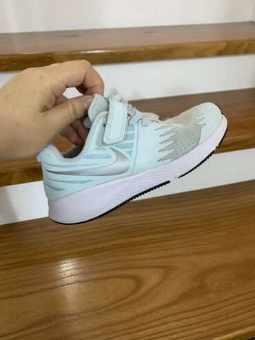 бишкек манеж детский дордой: Детские кроссовки Nike (модель с шевроном Swoosh), цвет нежно‑голубой