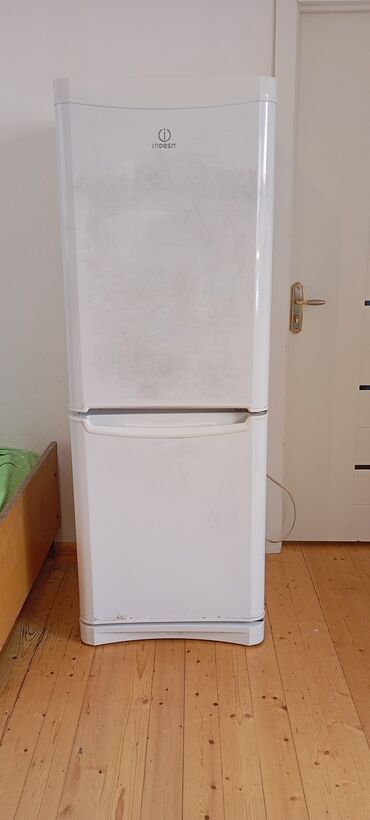 Духовки: Б/у 2 двери Indesit Холодильник Продажа, цвет - Белый, С колесиками