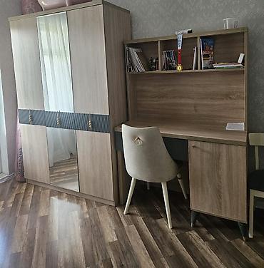 kravat demiri: Usaq otagi mebeli 1200 azn Iki eded kravat . yazi masasi 1 eded — 3