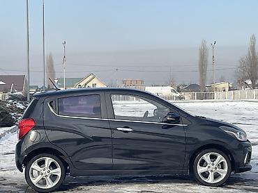 Chevrolet: Chevrolet Spark: 2016 г., 1 л, Автомат, Бензин, Хэтчбэк — 2