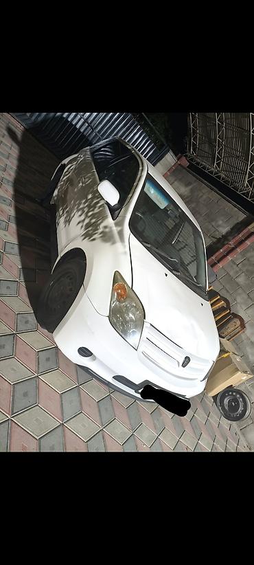 ist 2003: Toyota Ist: 2003 г., 1.5 л, Бензин — 3