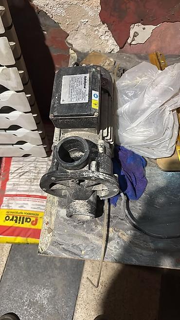 90 dərəcə: Hidrosystem markalı vanna/spa üçün su nasosu. Etiket məlumatları: - — 4