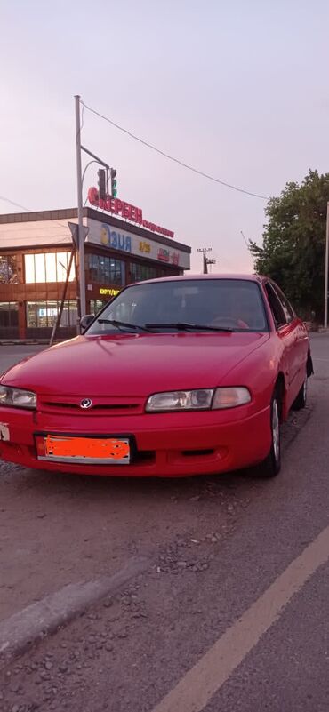 автомобил тико: Mazda 626: 1993 г., 1.8 л, Механика, Бензин, Седан