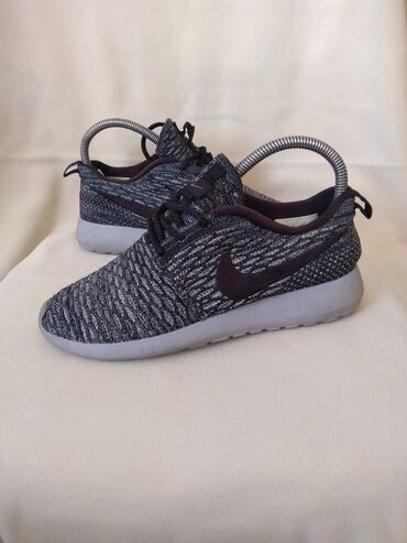Patike: NIKE original zenske patike br 38, koriscene kratko. Duzina — 7