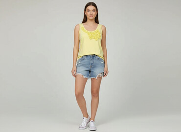 t shirty z piórami: Women`s top, size M
