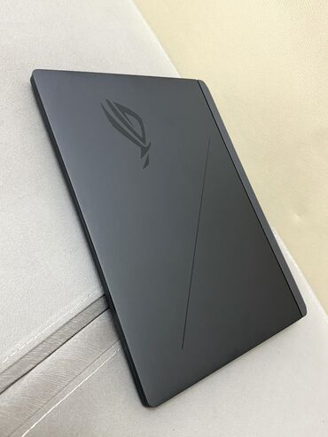 ASUS: Təp təzə. Nöqtə cızıqsız. Cəmi 7 gün işlənib. Son model 2025 — 19