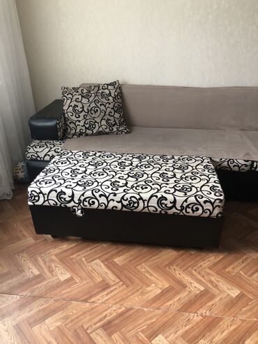 продаю старый мебел: Диван-кровать, Б/у