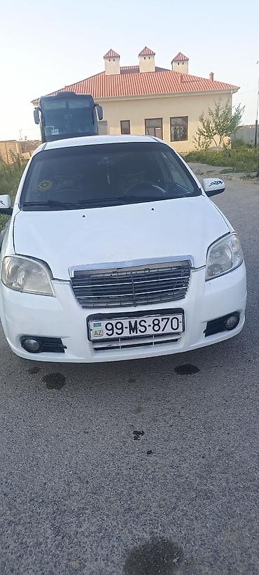 Chevrolet: Chevrolet Aveo: 1.5 l | 2012 il Sedan — 3