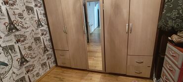 paltar dolabı işlənmiş: Açılan, 4 qapılı Düz dolab, Qarderob, paltar dolabı