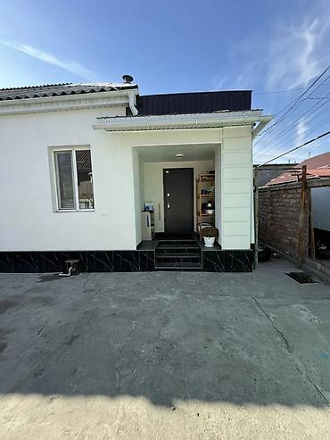 Продажа коттеджей и домов: ПРОДАЕТСЯ НЕМЕЦКИЙ ДОМ 📌 Общая площадь: 80 м² 🔹 Материал стен: кирпич — 18