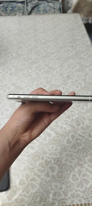 Apple iPhone: IPhone 11, Б/у, 64 ГБ, Белый, 82 % — 6