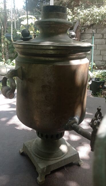 Boçkalar və çəlləklər: İşlənmiş Od Samovar, 10-dan çox l, Ünvandan götürmə