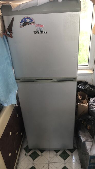 Холодильник Beko, Б/у, Двухкамерный, 150 *