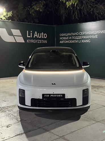 li one: Lixiang i8: 2025 г., 0.1 л, Автомат, Электромобиль, Кроссовер — 5
