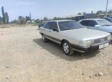 Audi: Audi 100: 1988 г., 2.2 л, Механика, Бензин, Седан