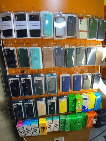 Mağazalar: İçəri şəhər metrosuna yaxın Torqovuya yaxın əşyali təmirli 1 otağlı — 11