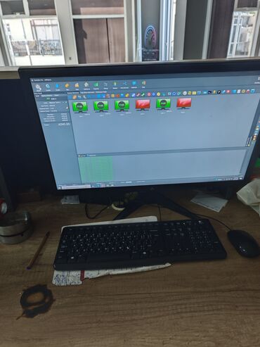 Video oyunlar üçün aksesuarlar: PC və Logitech sükan konsol satılır. Qeyd olunan qiymət 1 dəst üçün — 3