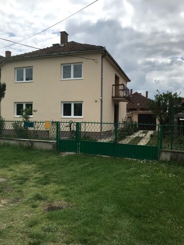 topola kuca na prodaju: 178 sq. m, 7 bedroom