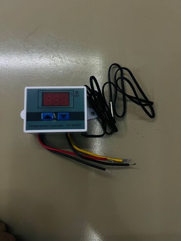 Quru inşaat materialları: Termostat 220V .yenidir