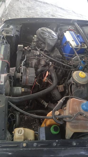 Audi 80: 1990 г., 1.8 л, Механика, Бензин, Седан